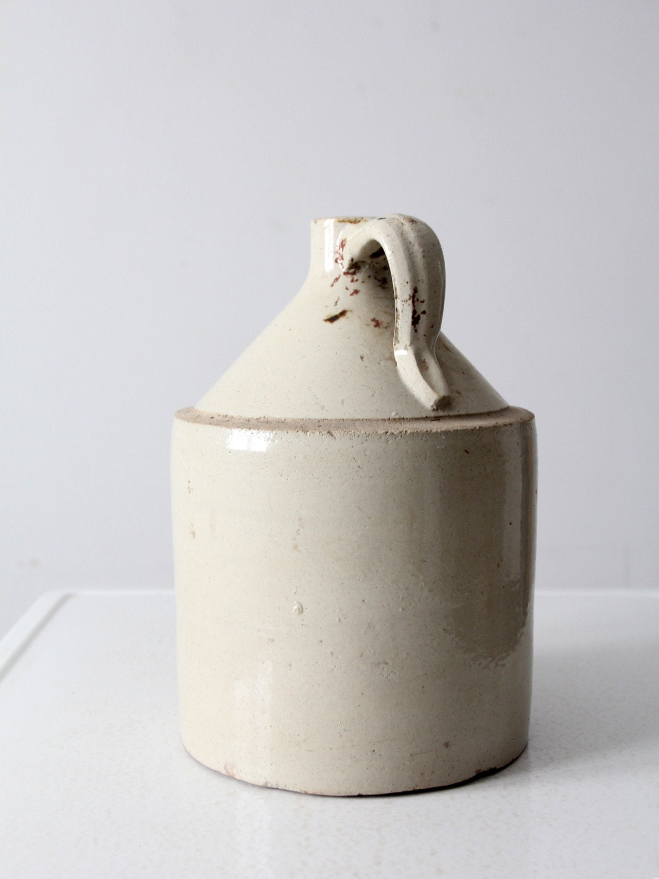Where can I find an authentic vintage stoneware jug? (Your complete guide to sourcing genuine antique pottery pieces for collection)
