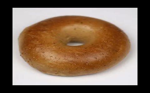 Whole wheat bagel nutrition facts: What you need to know for a healthier, tasty breakfast.