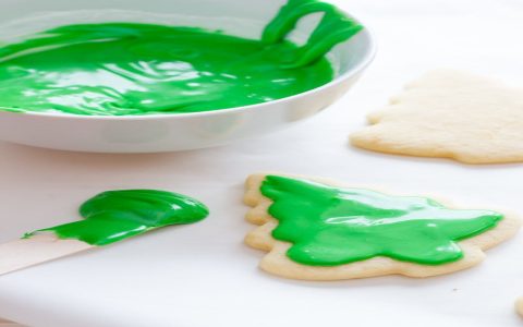 How do you decorate unicorn cookies perfectly? Learn fun and easy ways to decorate your unicorn cookies like a true pro.