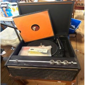 Record Player Auction Prices Guide? Know Worth Before You Buy Sell.