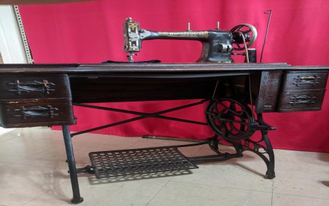 Real vs fake antique Singer machines spot genuine ones avoid scams guide