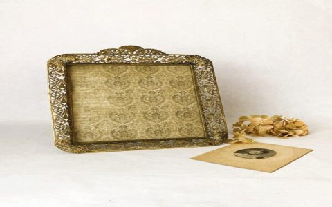 How Much Do Large Antique Picture Frames Cost? Get Pricing Facts Now.