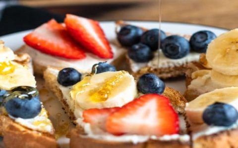 Ricotta Cheese and Honey Dip Pairings Perfect Bread Fruit Crackers