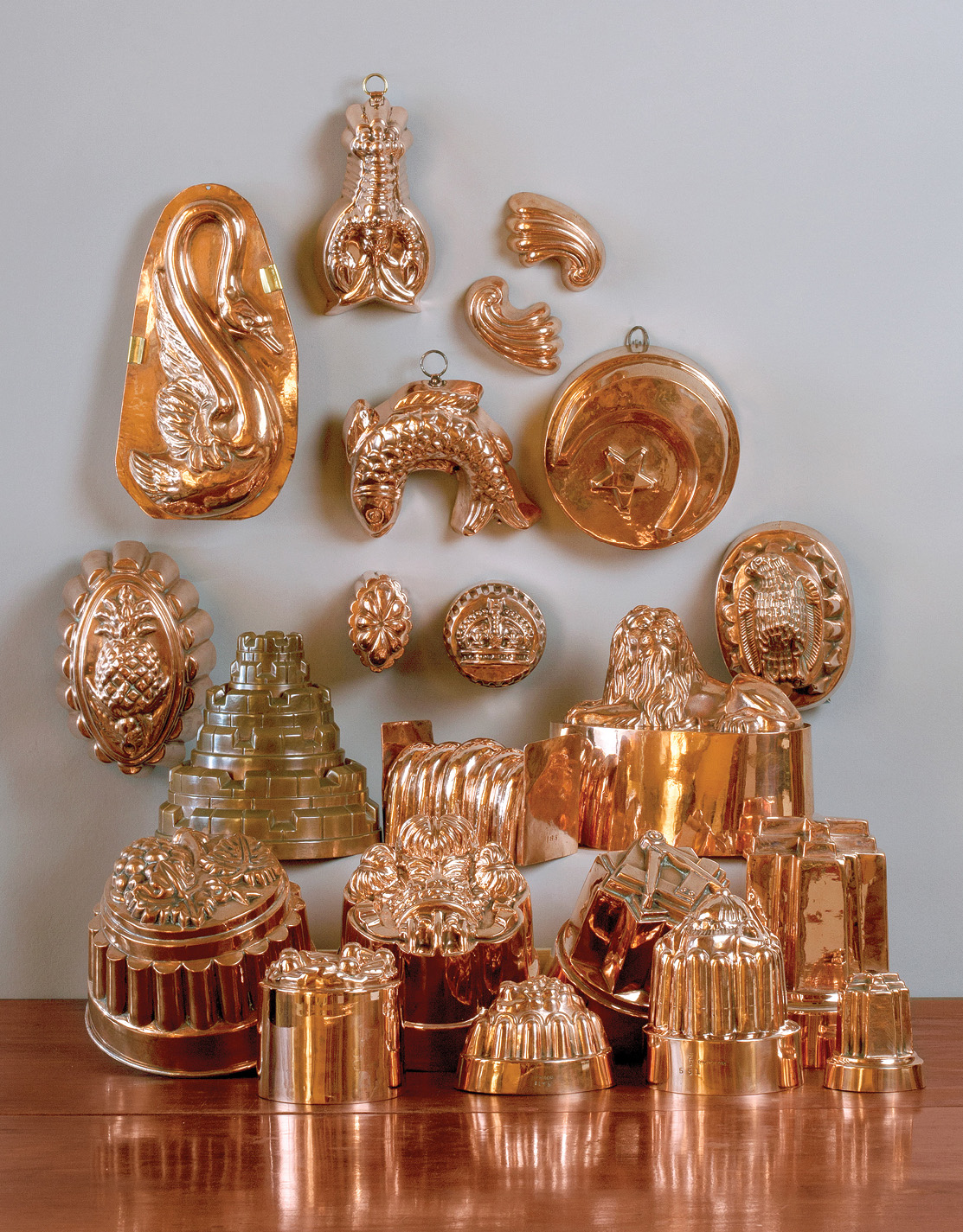 What makes copper molds antique special? (Discover secrets about their history)