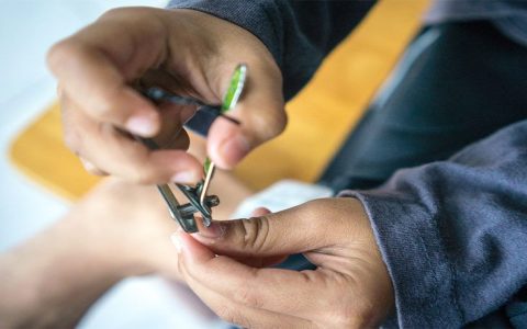How to Clip Your Toenails When You Cant Reach Try These Safe Ways Today!