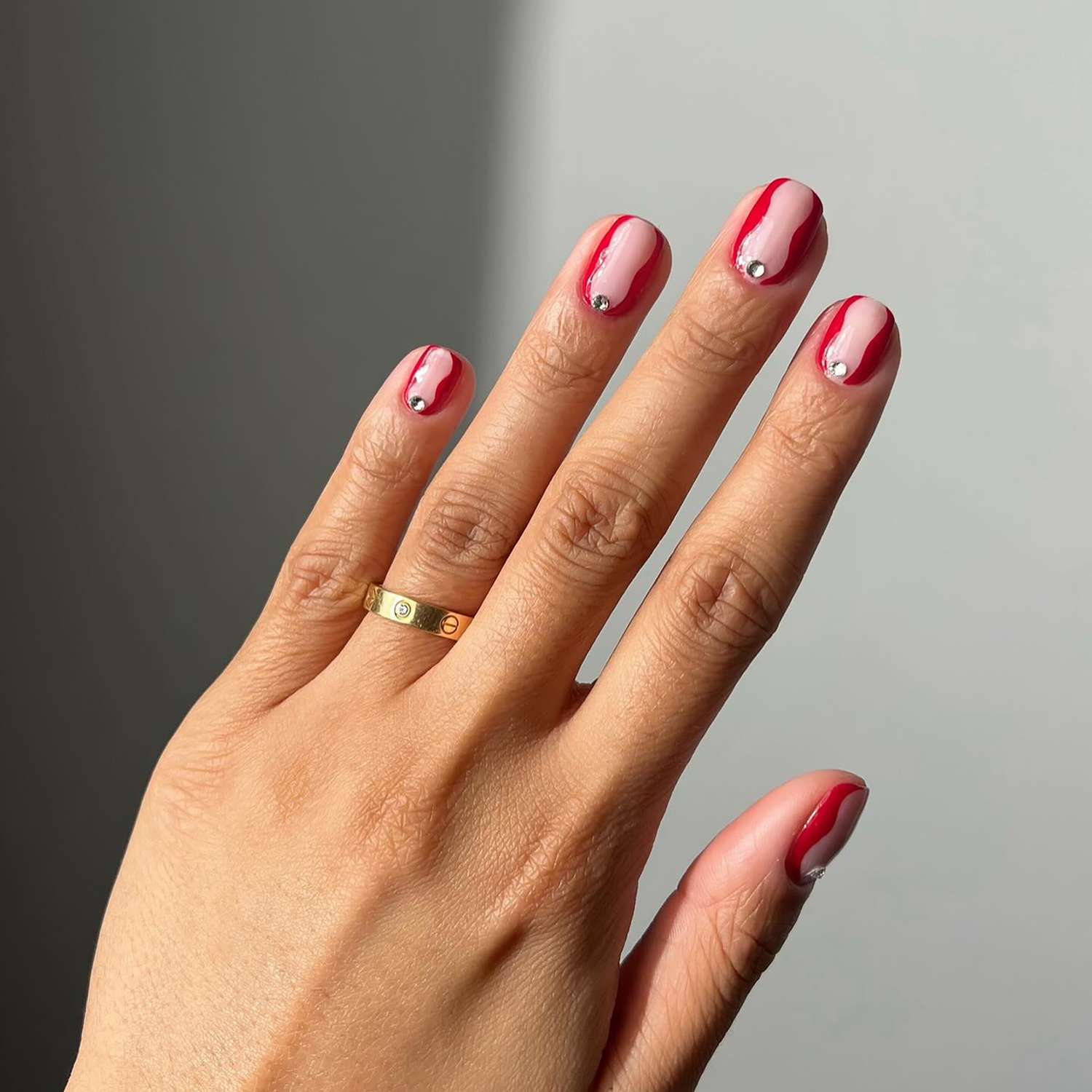 Super cute short red nail designs match your style perfectly