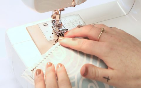 Singer Sewing Machine on Table Performance Tips Discover Pros