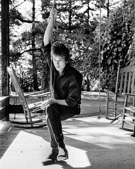Pictures of Bob Dylan rare and unseen photos explored today!