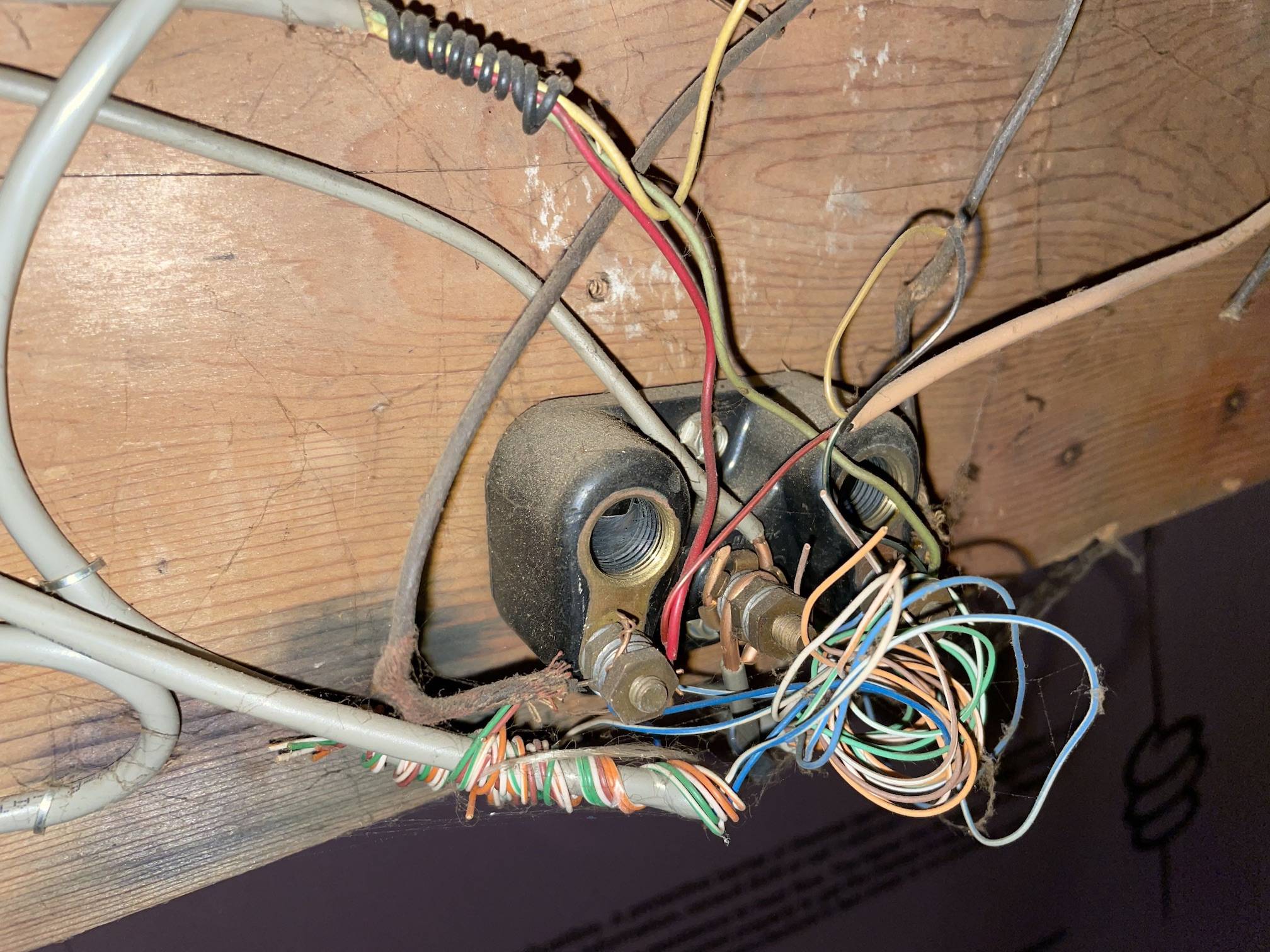 How Do Old House Phones Work Find Out About Wires Today