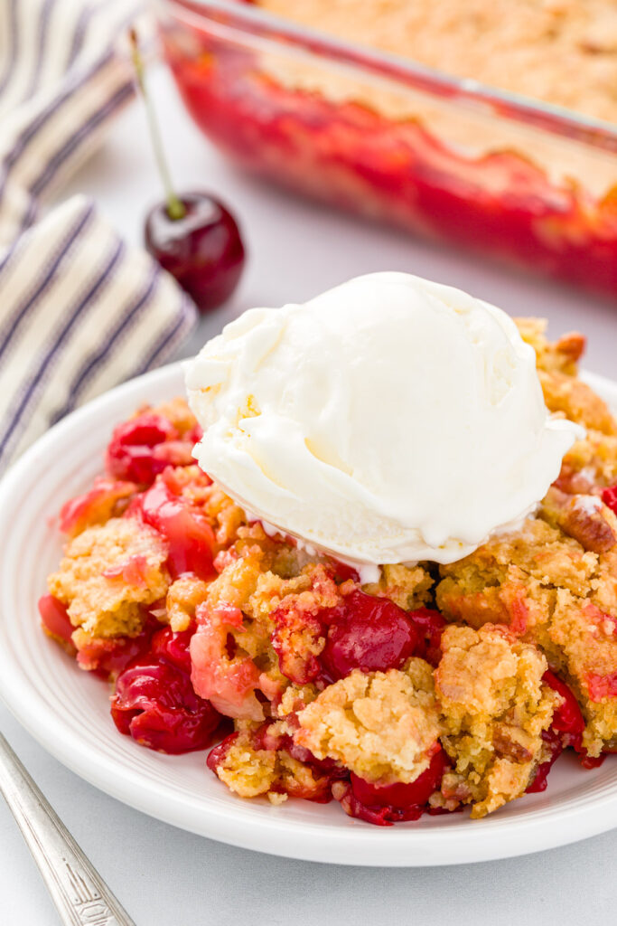 Easy Cherry Pineapple Dump Cake Recipe Simple Steps for Delicious Dessert