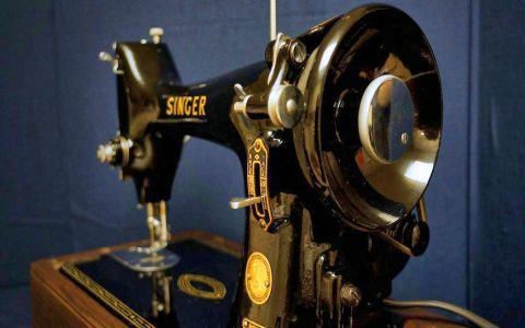 Old Singer Sewing Machines identification find your model year and value